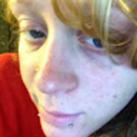 Meet your Posher, Jade - Picture 1 of 1
